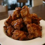 食べきり３００ℊ・・880円
山盛り５００ℊ・・・1320円
特盛り７００ℊ・・・1650円（写真）