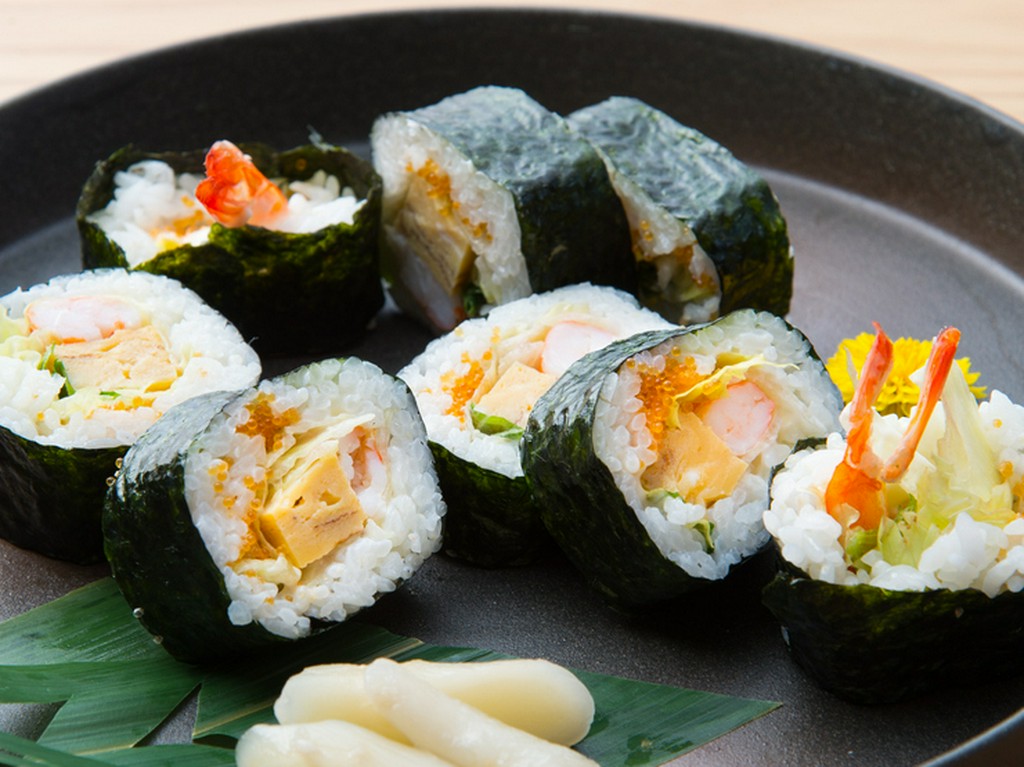 さっぱりと美味しい。野菜も取れる嬉しいメニュー『レタス巻』