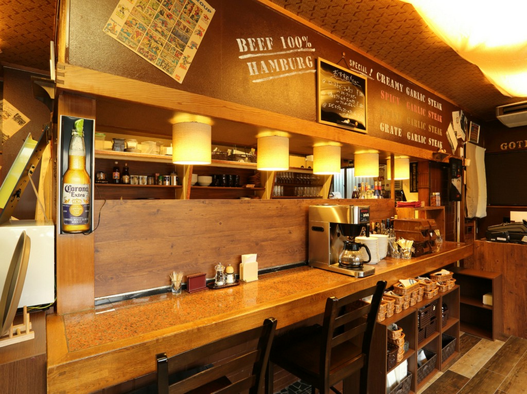 お一人様歓迎！　カウンター席でゆっくりと美味しいお肉を
