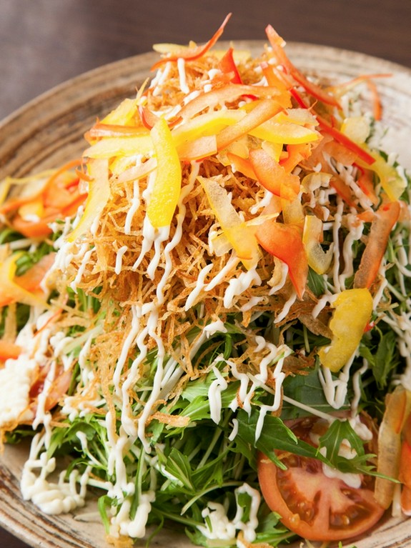 野菜がたっぷり食べられる『水菜とジャガイモのカリカリサラダ』