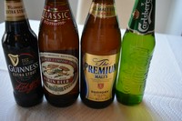 生ビール(キリン一番搾り) 600円、キリンラガー(中瓶) 600円、プレミアムモルツ 650円、カールスバーグ 550円、ギネス 600円。