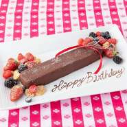 お誕生日や記念日など
デザートの盛り合わせやお写真のサービスがございます。