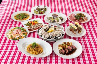 すべて大皿料理でご提供いたします。お席は2.5時間。フリードリンク付（2時間半）