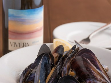 ワインにぴったりな料理も豊富、お酒も楽しめます