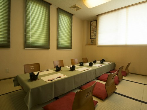 ご家族の会食・デート・宴会などシーンに合わせて利用できます