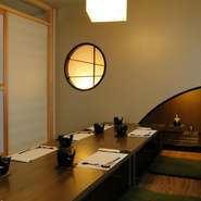 隣にお部屋がないので接待にもおすすめです。