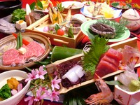 個室でランチやお食い初め、節句や七五三、結納、法事などご家族連れ、接待、ご宴会など幅広いコース有り