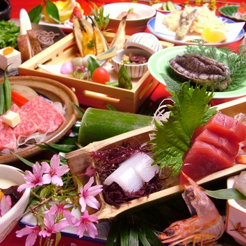 ランチ2500円～、会席コース5000円～(ランチ・料理ページ参照)