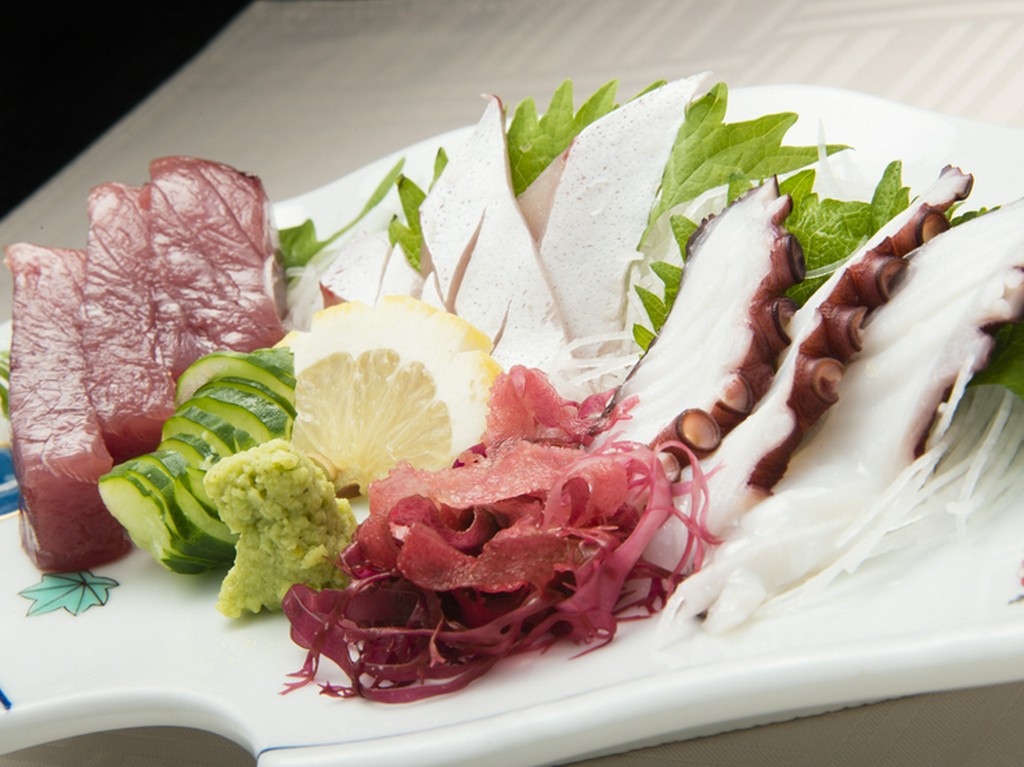 お刺身盛り合わせ