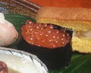 地元で揚がった鮭の卵を特製のダシで漬けたイクラはサラサラとした食感で人気です。
提供できない時期もございます。
※秋冬 9月~なくなり次第終了となります。