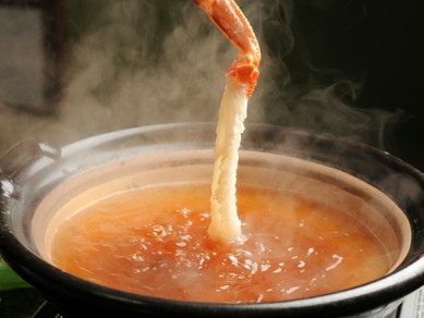 食べ易くカットされたカニをしゃぶしゃぶで『カニしゃぶ』