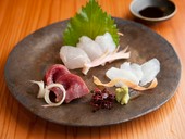 市場より毎日直送！　鮮度抜群の旬なネタ『お造り盛り合わせ』
