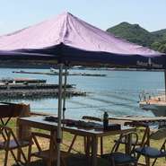 すぐそば海、解放感ありのロケーションでのビールは最高