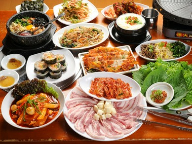 韓国料理から焼肉まで楽しめる『サムギョブサルコース』