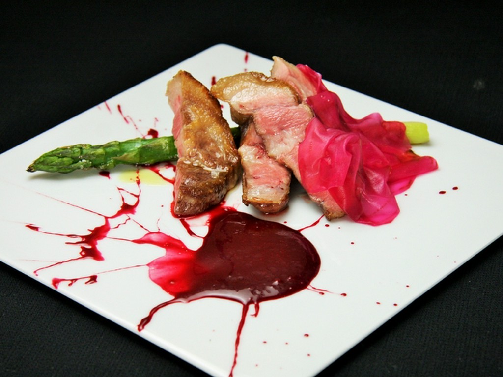 ものの価値を知る大人のリラックスしたデートにも