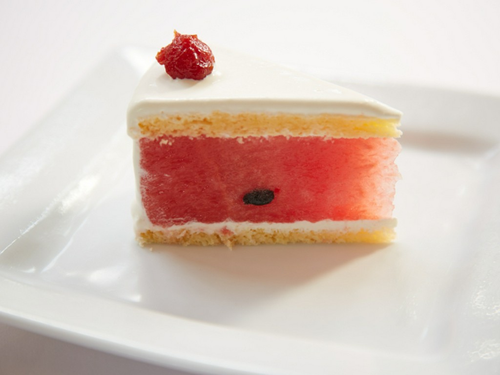 シェフがこよなく愛するスイカはヌキテパ流のショートケーキに