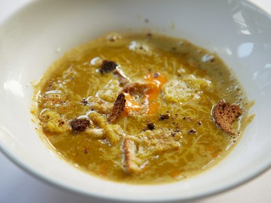 魚の旨みが迫り来る『磯魚のスープ ニース風』