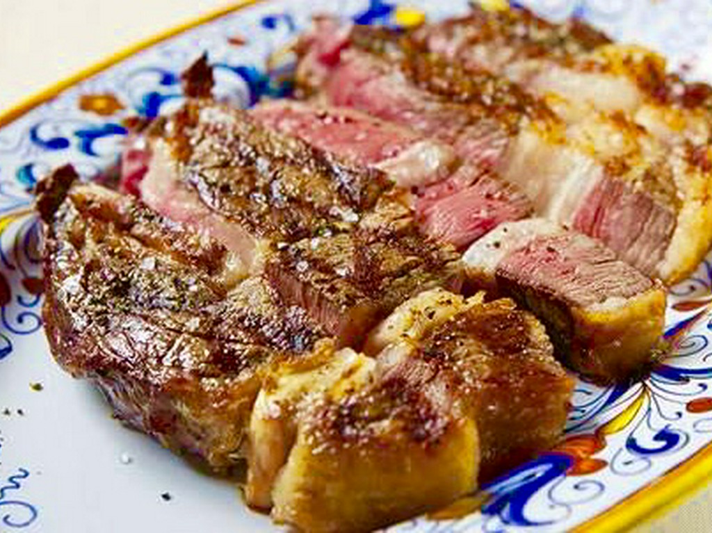 岩手県岩泉   短角牛のビステッカ