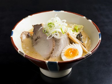 道産バターのまろやかな口当たりが女性に大人気　『白味噌拉麺』