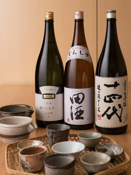 料理にあう美味しい日本酒や、ワインを取り揃えています