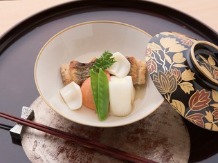 季節の野菜と共に味わう『舌平目のあっさり煮』