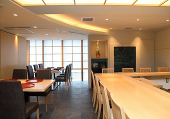 プライベートでも接待でも、ゆっくりとおくつろぎいただけます