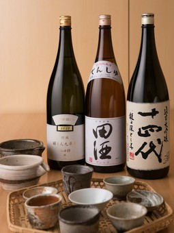 料理にあう日本酒やワインが充実している
