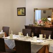  落ち着いた雰囲気の店内は、ビジネスシーンにも最適