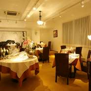 ゆったりと大人の空間を楽しめる、隠れ家的レストラン