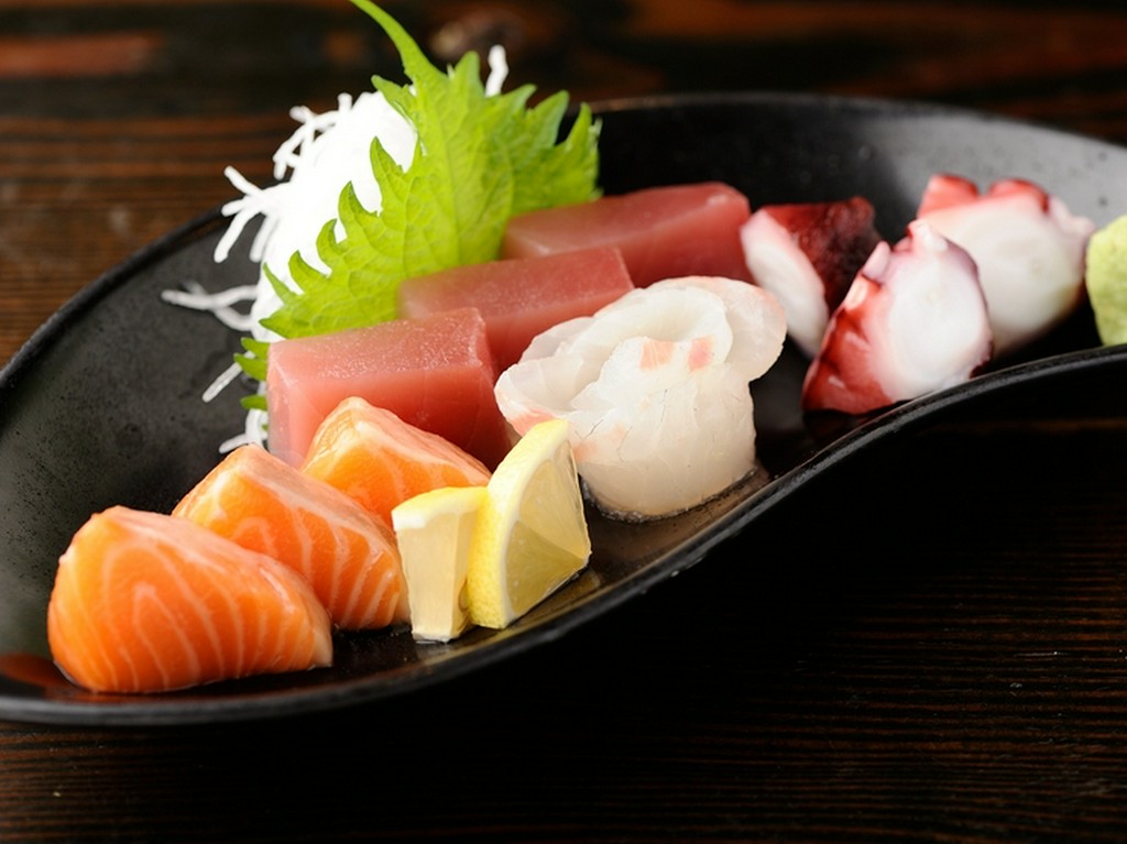 新鮮な魚介が楽しめる一押しメニュー！　『お造り盛り合わせ』