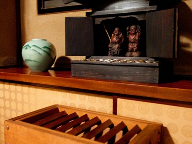 「仕事がうまくいくように」と各部屋に“福の神”