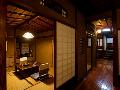 座敷の個室でゆっくり。“純和風”な老舗の雰囲気