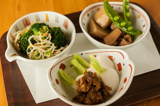 開店以来、移転リニューアルを経てなお名物となっている酒肴