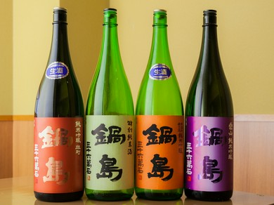 佐賀の地酒を中心に、常時14〜15種類がオンメニュー