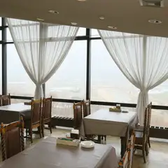 富良野の絶景パノラマビューと共に、ワインや食事を楽しめます！