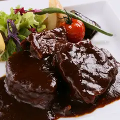 道産牛とふらのワインの出会い『道産牛のふらの赤ワイン煮込み』