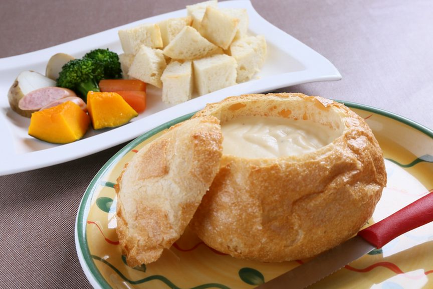 まろやかな味わい『ふらの風チーズフォンデュ（2〜3名用）』