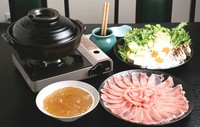 コラーゲンだしと鰹だしを合わせた『四万十豚のコラーゲン鍋』