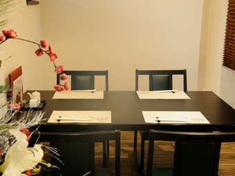 少人数でゆったりと、接待の席におすすめの料理とお酒があります