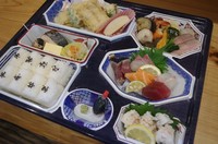 各種幕ノ内1869円から、ご予算・内容等
対応しております
(例：料金プラスで、ご飯をお寿司や穴子御飯などに
変更対応しております）
