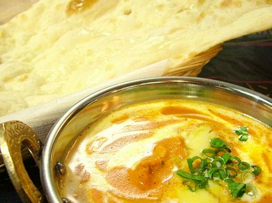 スパイスを効かせた、ヘルシーメニューに舌鼓