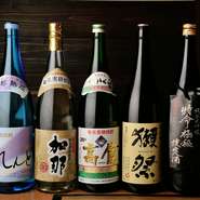 焼酎・日本酒などさまざまなお酒をそろえています
