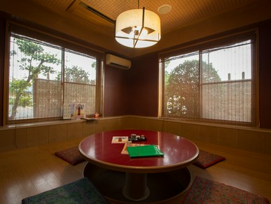 プライベートでもビジネスでも利用しやすい個室