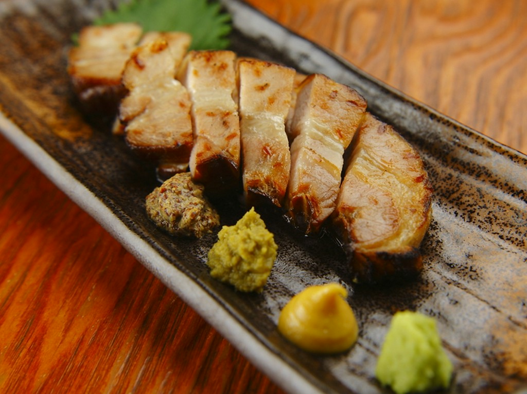 自家製！　厚切りベーコンの炭炙り