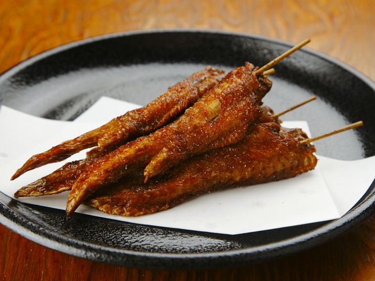 一度味わったらやみつきになる味が、人気の理由　カリッとした食感がたまらない　『手羽先からあげ』