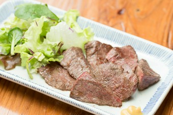 柔らかくさっぱり風味の『讚岐 カットステーキおろしポン酢』