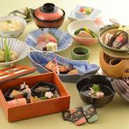日本に四季があるからこそ味わえる『春夏秋冬の旬』。
毎月変わる『会席料理　優』は、今の、旬の、美味しいものを、味付けはもちろん、目でも愉しめるお料理です。
２日前までの要予約。