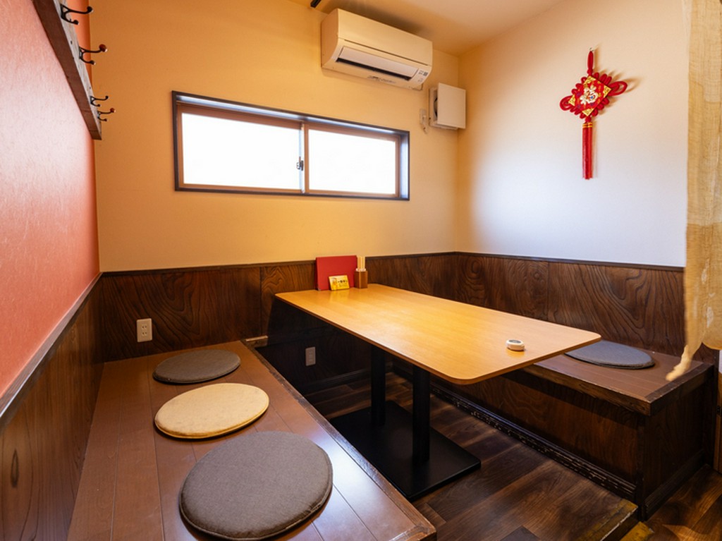 くつろいで食事ができ、個室として使えるプライベートエリア