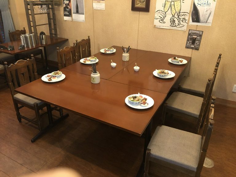 2階席は間隔をあけたセッティング!!