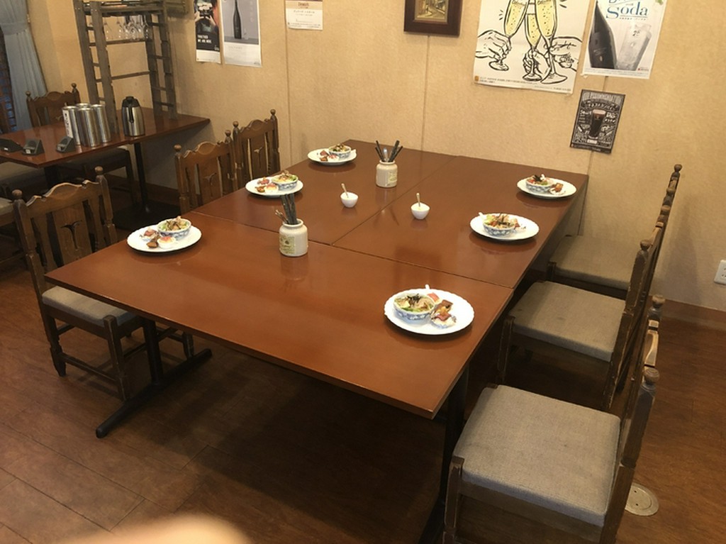 ２階席は間隔をあけたセッティング！！